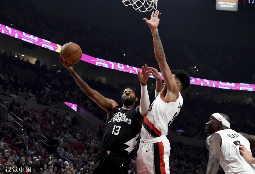 武磊冲刺和 武磊冲刺和