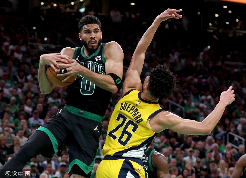 借助自己的 借助自己的